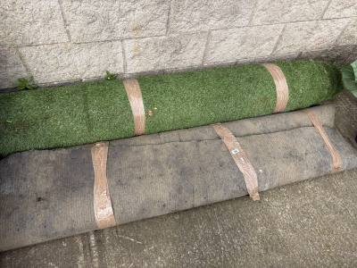 2 X ROLLS OF GRASS