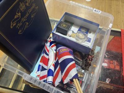 BOX OF QUEEN MEMORABILIA