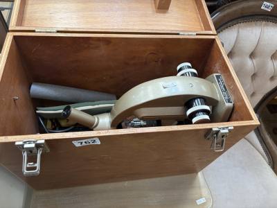 VICKERS MICROSCOPE