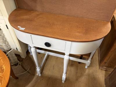 OAK TOP SIDE TABLE