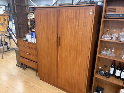 MID CENTURY 2 PIECE BEDROOM SUITE