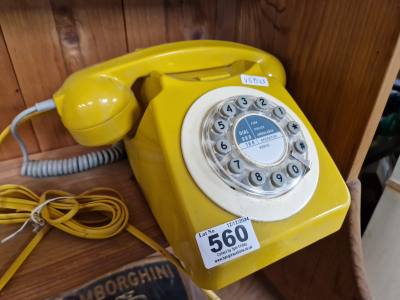 VINTAGE PHONE