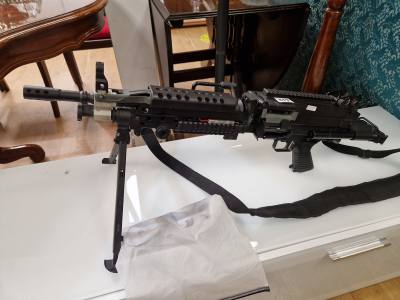AIRSOFT GUN + ACCESSORIES