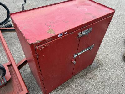 METAL TOOL LOCKER