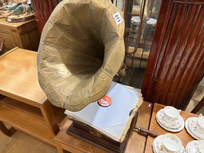 GRAMOPHONE