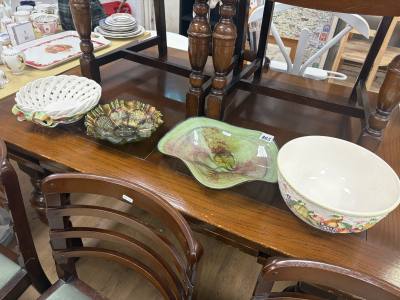 TABLE LOT