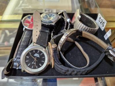 LOT OF WATCHES