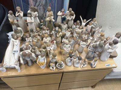 LOT OF WILLOW TREE FIGURES