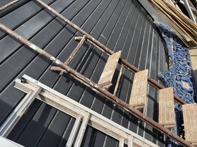 SET OF LADDERS