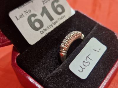 18CT 7 STONE DIAMOND ETERNITY RING