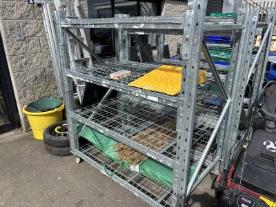 METAL SHELVING