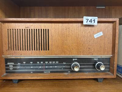 ORIENTAL VINTAGE RADIO