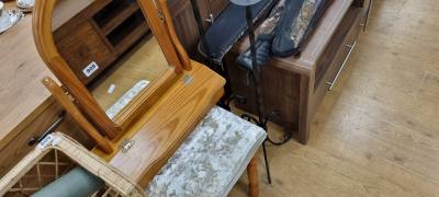 VANITY MIRROR + STOOL
