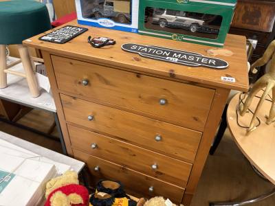 PINE DRAWER CHEST