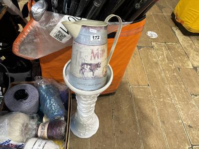 JUG + STAND