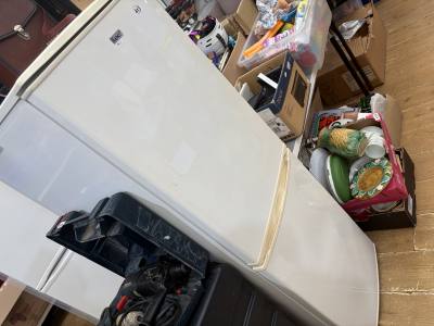 LEC FRIDGE FREEZER