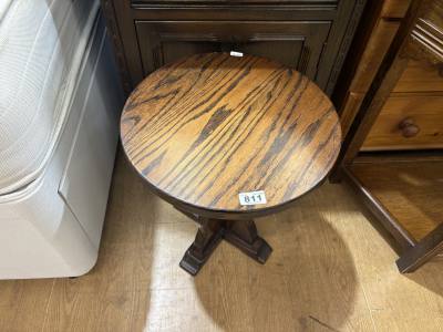 OLD CHARM SIDE TABLE