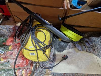 KARCHER POWER WASHER