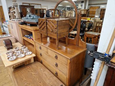 EDWARDIAN OAK DRESSER