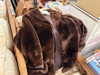 FUR COAT