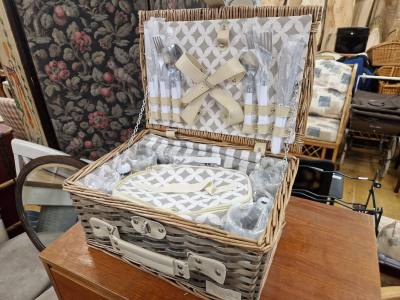 PICNIC SET (NEW)