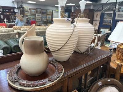 PAIR OF TABLE LAMPS, JUGS + PLATE