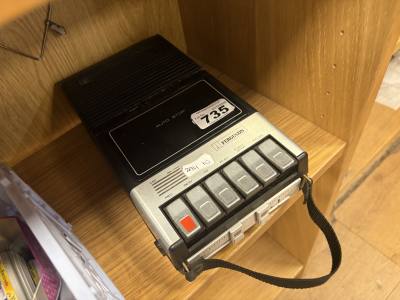 TAPE PLAYER