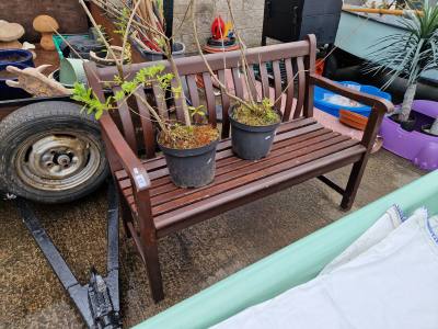 GARDEN BENCH