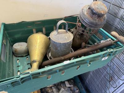 BOX OF VINTAGE ITEMS