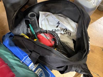 ANGLE GRINDER