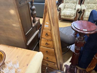TRIANGULAR DRAWER CHEST
