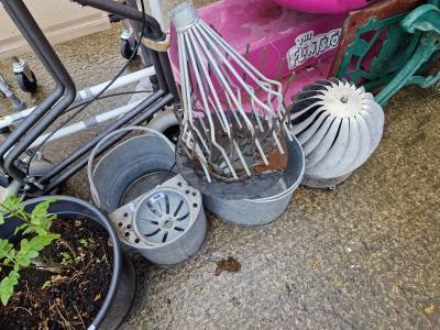 2 X MOP BUCKETS + CHIMNEY COWLS