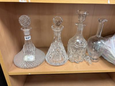 4 DECANTERS