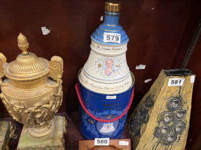 1990 BELLS COMMEMORATIVE WHISKEY DECANTER + WHISKEY 