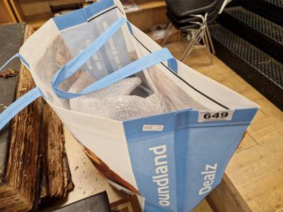 BAG OF ELECTRONIC DEVICES