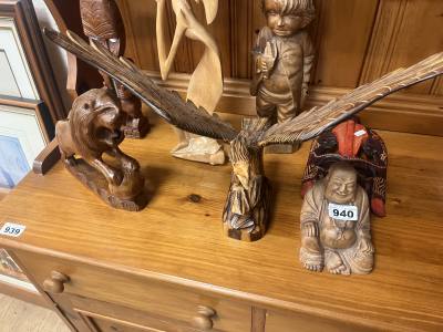 LOT OF CARVED TREEN FIGURES