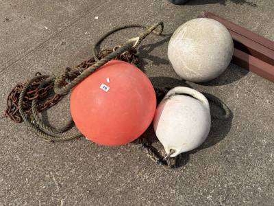 LOT OF BOAT FENDERS + ROPE