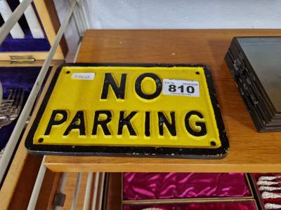 NO PARKING SIGN