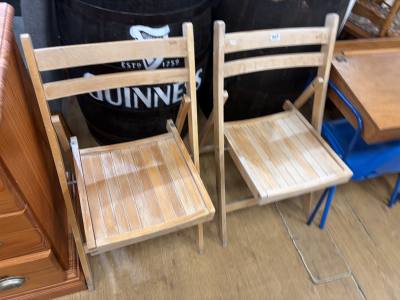 2 X FOLDING CHAIRS