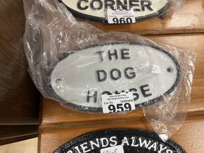DOG HOUSE SIGN