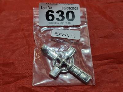 NEW SILVER CROSS PENDANT
