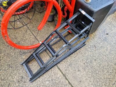PAIR OF CAR RAMPS