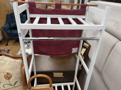 CLOTHES RACK