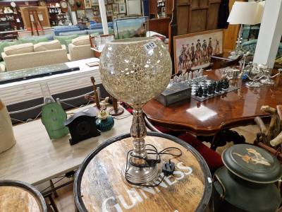 ORNATE TABLE  LAMP