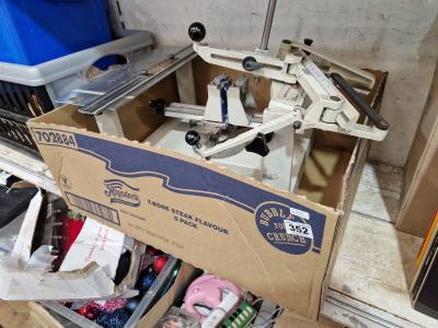 ENGRAVING MACHINE (ACCESSORIES IN OFFICE)