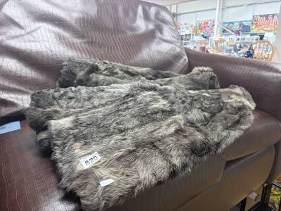 FUR COAT