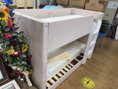 SET OF BUNK BEDS