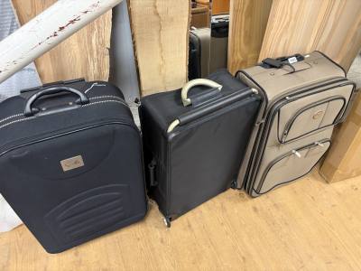 3 X TRAVEL CASES