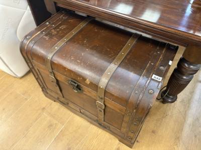 STORAGE TRUNK