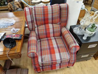 TARTAN RECLINER CHAIR